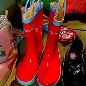 Pink rain boots 11